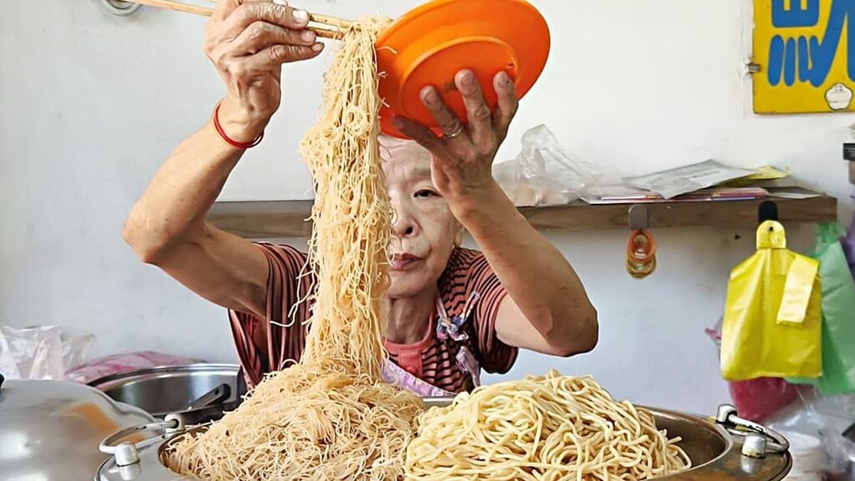 這家北港大腸豬血湯，老桃園人都吃過。（圖片來源：Darren蘋果樹旅遊玩樂誌）