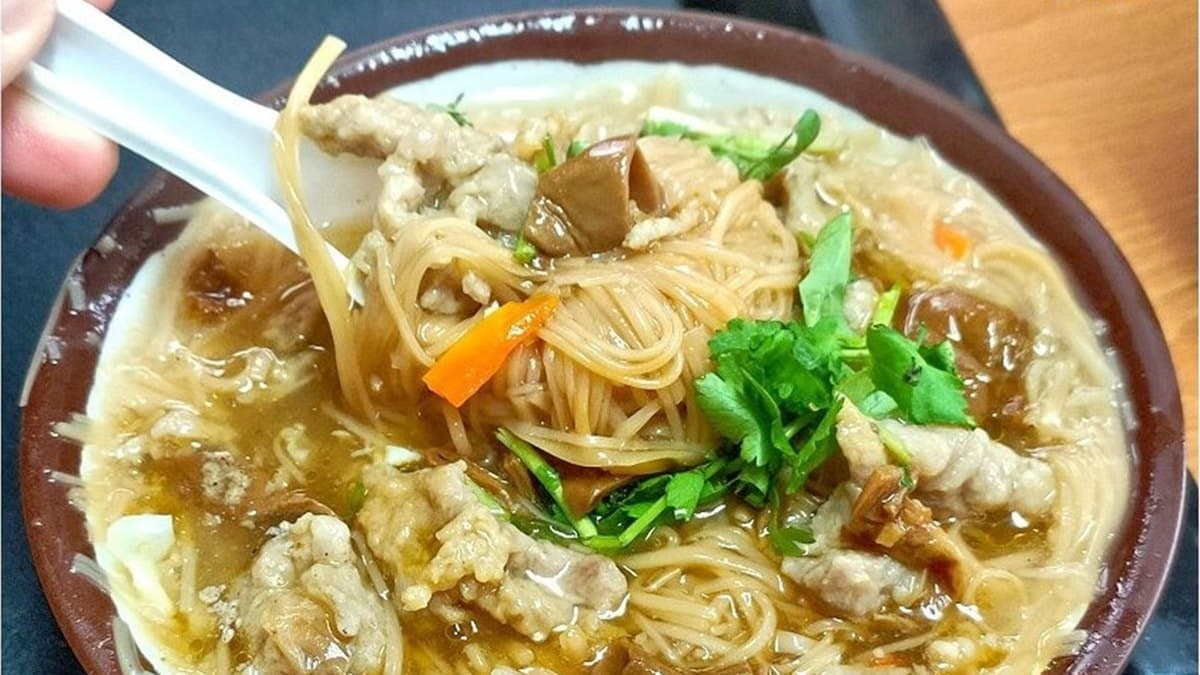 合一麵線裡頭有有肉羹、大腸跟麵線三種。（圖片來源：大口老師的走跳學堂!）