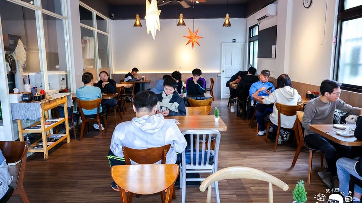 內用座位，桌距還算寬敞。（圖片來源：陳小可的吃喝玩樂）
