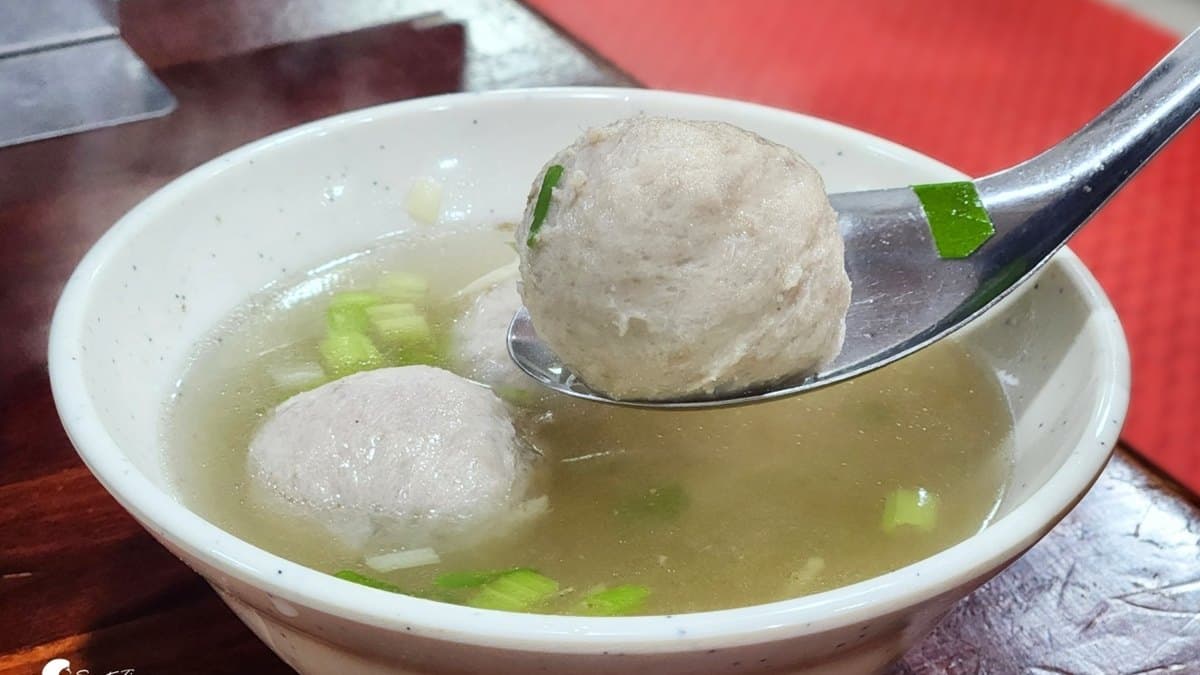 貢丸湯，貢丸size滿大的。（圖片來源：Sweet Tina 樂在生活分享）