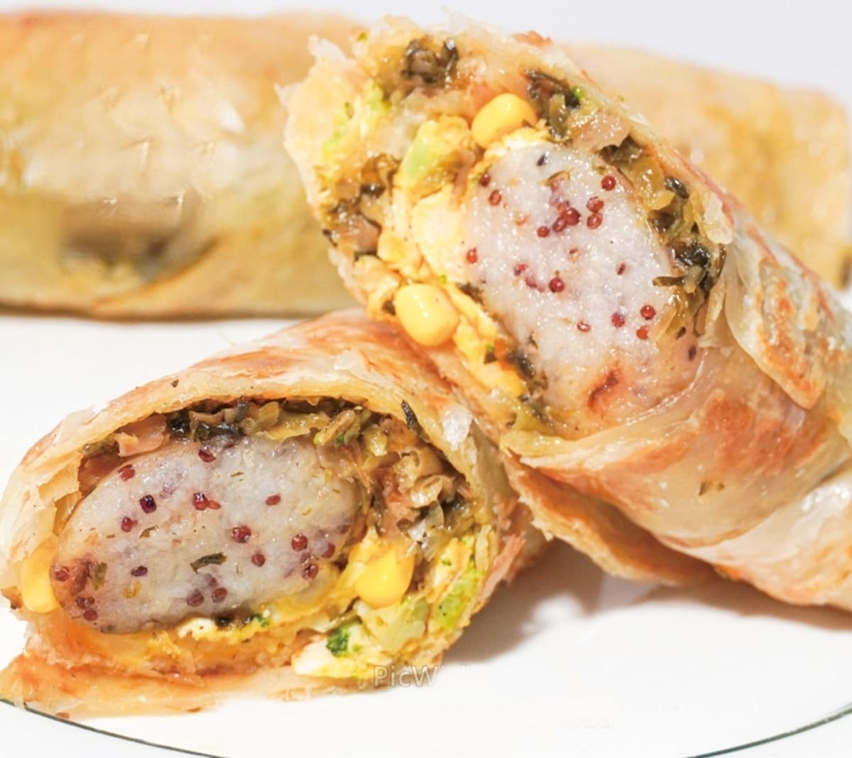 「麥味登Ｘ史努比」最新聯名！３款歐拉夫包裝必搶，加碼酸菜米腸蛋捲、油條捲