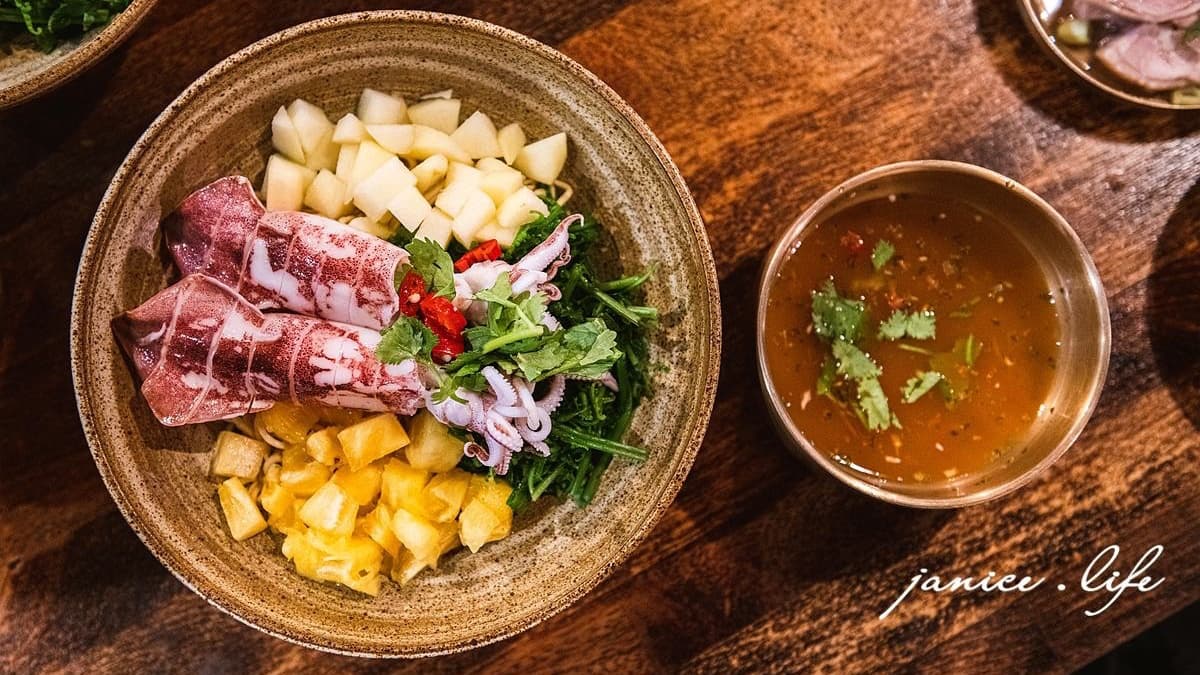 這道小卷冷麵是季節限定餐點，不額外淋醬，才能品嘗小卷最原本的鮮甜滋味。（圖片來源：潔妮食旅生活）