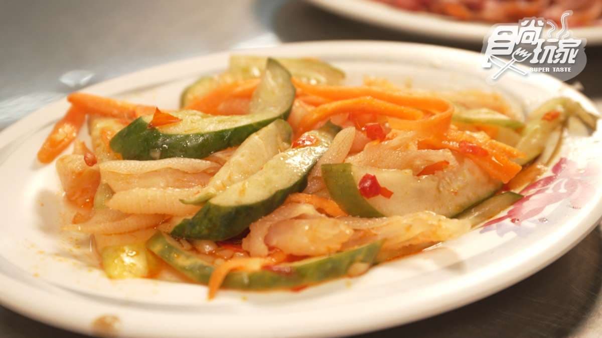 餐點受到不少在地人喜愛，也是很受歡迎的宵夜選擇之一。