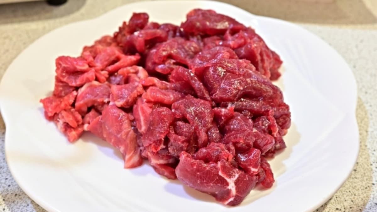溫體牛肉油花分布均勻。（圖片來源：吳大妮的生活筆記本）