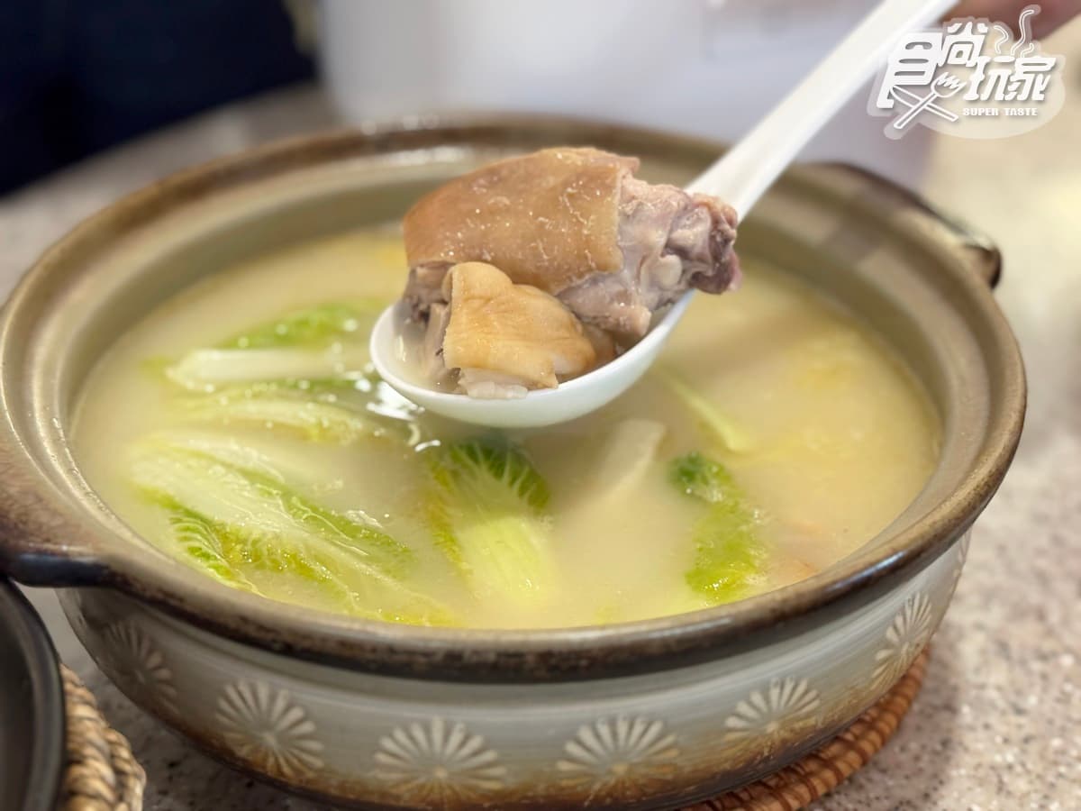 免費送阿KEN甜甜圈!高CP值「炒湘湘」插旗宏匯,必嗑6款、地瓜飯無限續 免費送阿KEN甜甜圈!高CP值「炒湘湘」插旗宏匯,必嗑6款、地瓜飯無限續