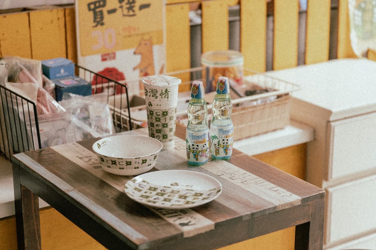 一沐日首推「逮丸感性」周邊!台味手搖飲10大新品:草仔粿徽章、注音紙膠帶 一沐日首推「逮丸感性」周邊!台味手搖飲10大新品:草仔粿徽章、注音紙膠帶