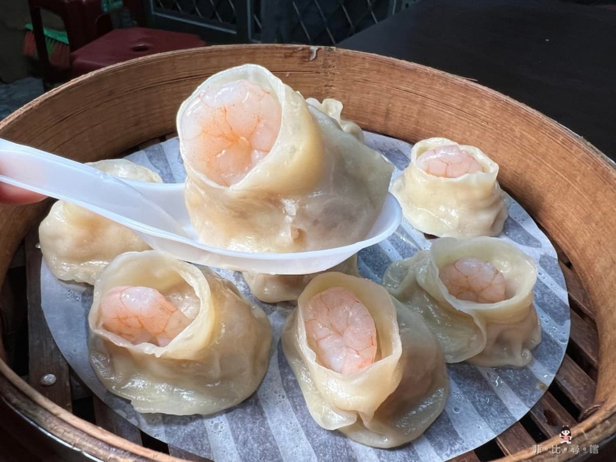 在地人才懂逛!板橋裕民街夜市6必吃美食:爆量蔥花湯包、15元佛心滷肉飯 板橋裕民街美食:56巷口湯包