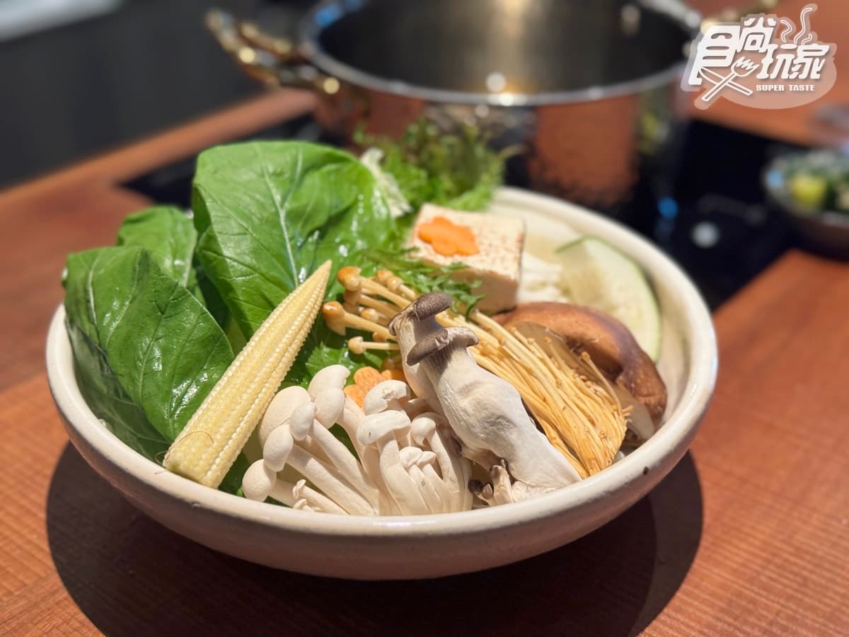 教父牛排第１間「和牛涮涮鍋」！790元起嗑現切肉套餐，海鮮控必點龍蝦鍋