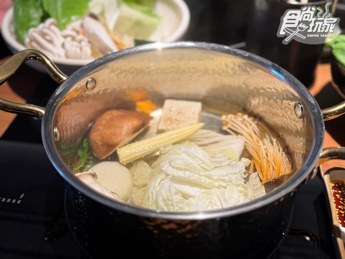 教父牛排第１間「和牛涮涮鍋」！790元起嗑現切肉套餐，海鮮控必點龍蝦鍋