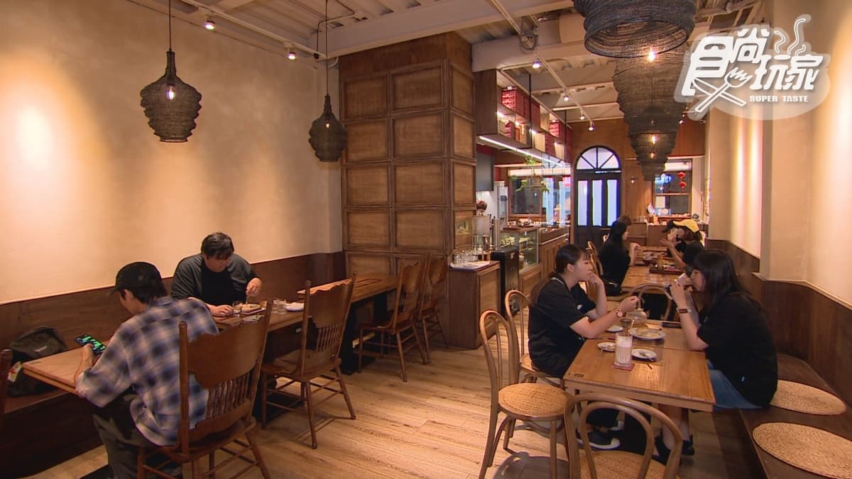 裝潢漂亮又時髦，用餐氛圍舒適。