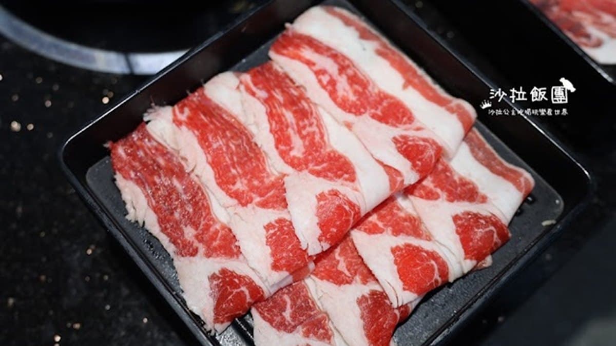 牛五花肥瘦適中。（圖片來源：沙拉飯團）
