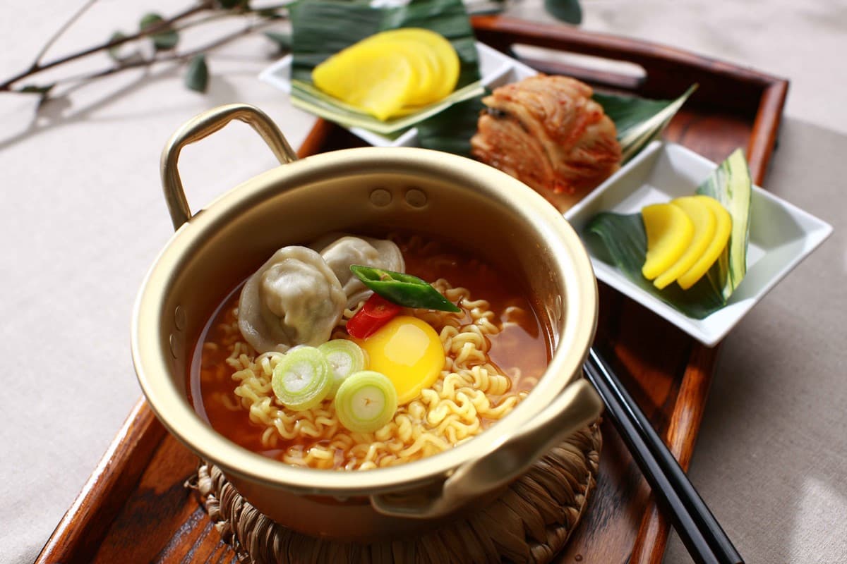 高雄最嗨「韓國美食市集」這天登場！超過50家台韓美食集合，樂團表演免費看