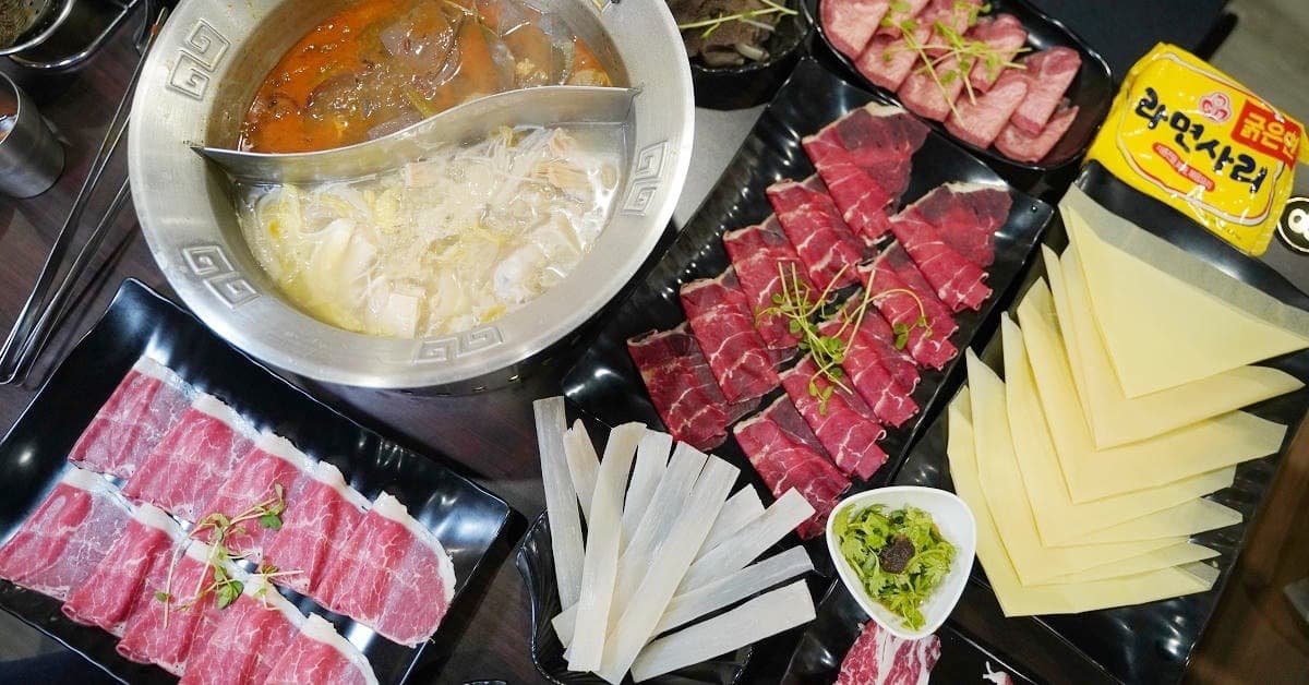 跟著老饕探店去！中壢美食15家：玻璃屋燒肉、烈焰燒酒雞、５星好評麻辣鍋