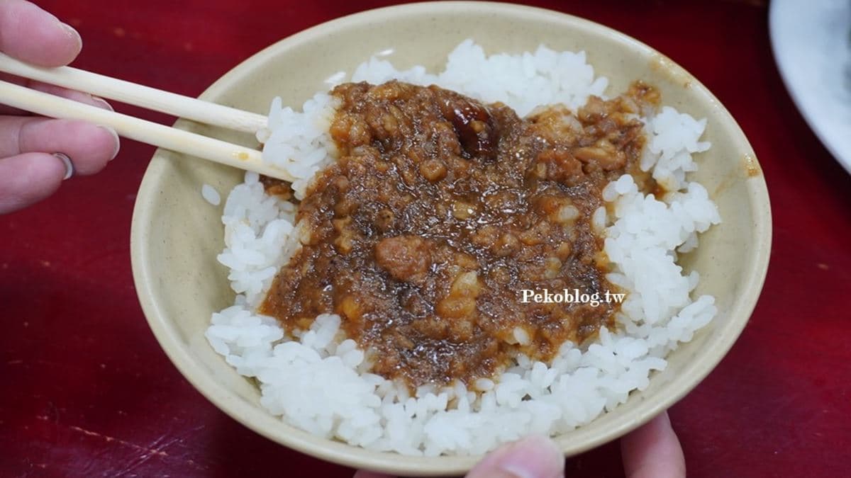 「魯肉飯」滷汁鹹香不膩，白飯粒粒分明。（圖片來源：PEKO の Simple Life）