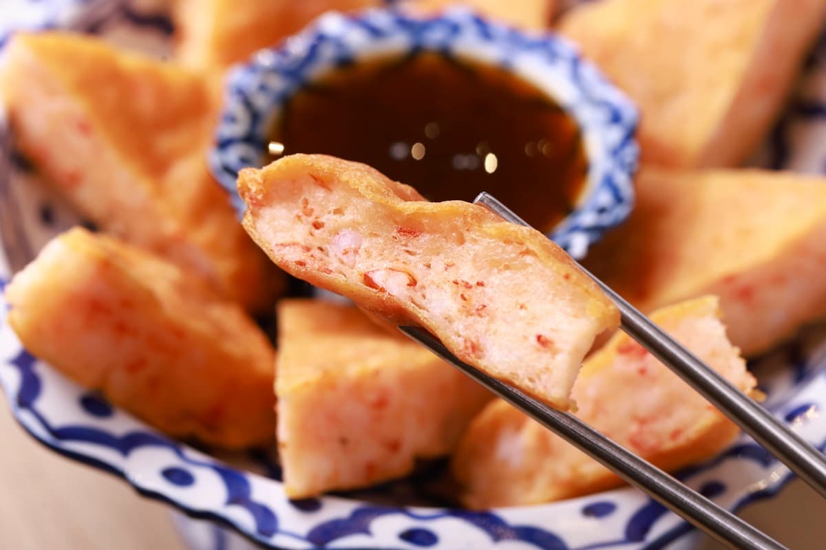 120元吃到飽！高CP值「泰式料理」６款甜點、泰奶無限續，必嗑２公分厚蝦餅