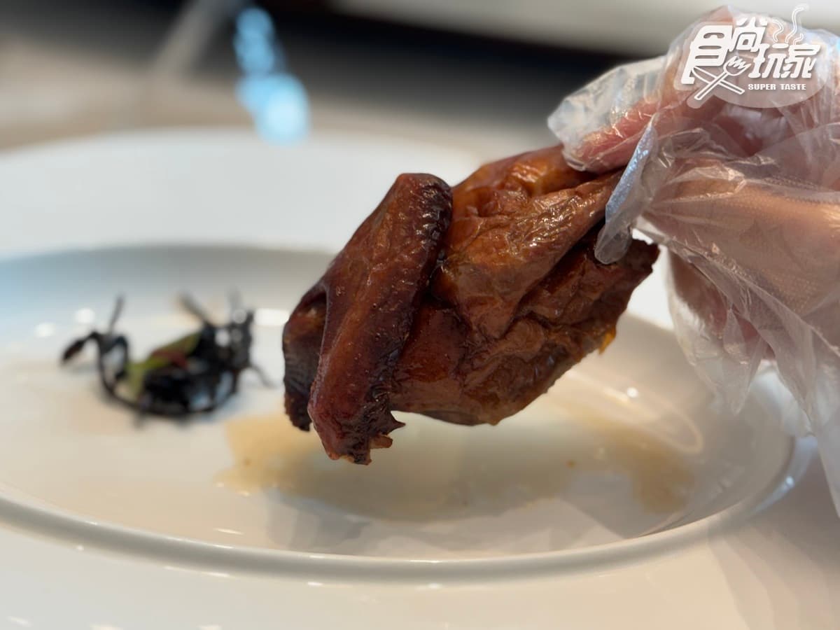 全台唯一高空「米其林川菜」！秋冬新菜搶先看，必嗑川味９宮格、燒乳鴿