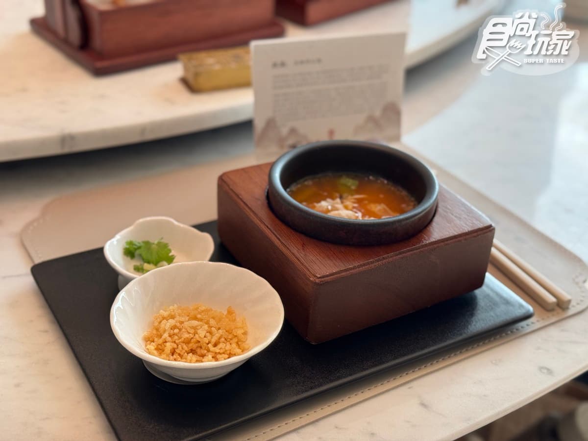 全台唯一高空「米其林川菜」！秋冬新菜搶先看，必嗑川味９宮格、燒乳鴿