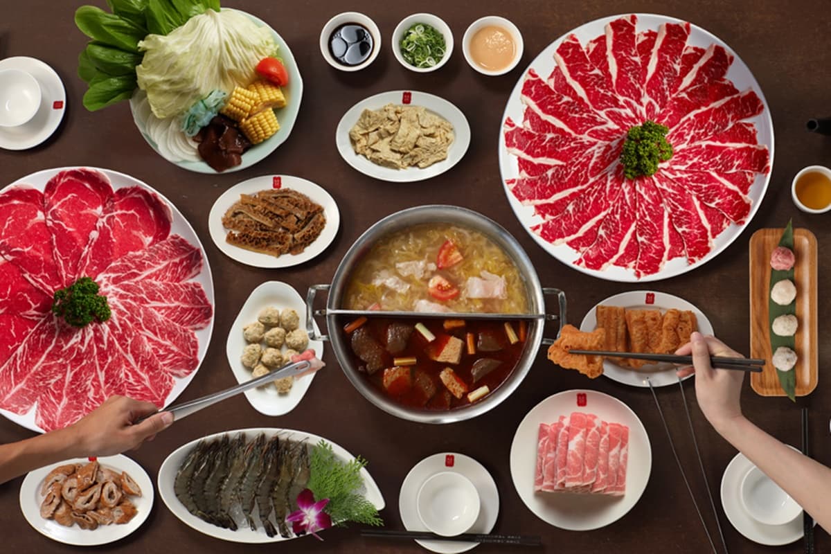 連１個月「鼎王買一送一」！免費送酥炸咔滋豚、QQ球，鴨血豆腐無限續加