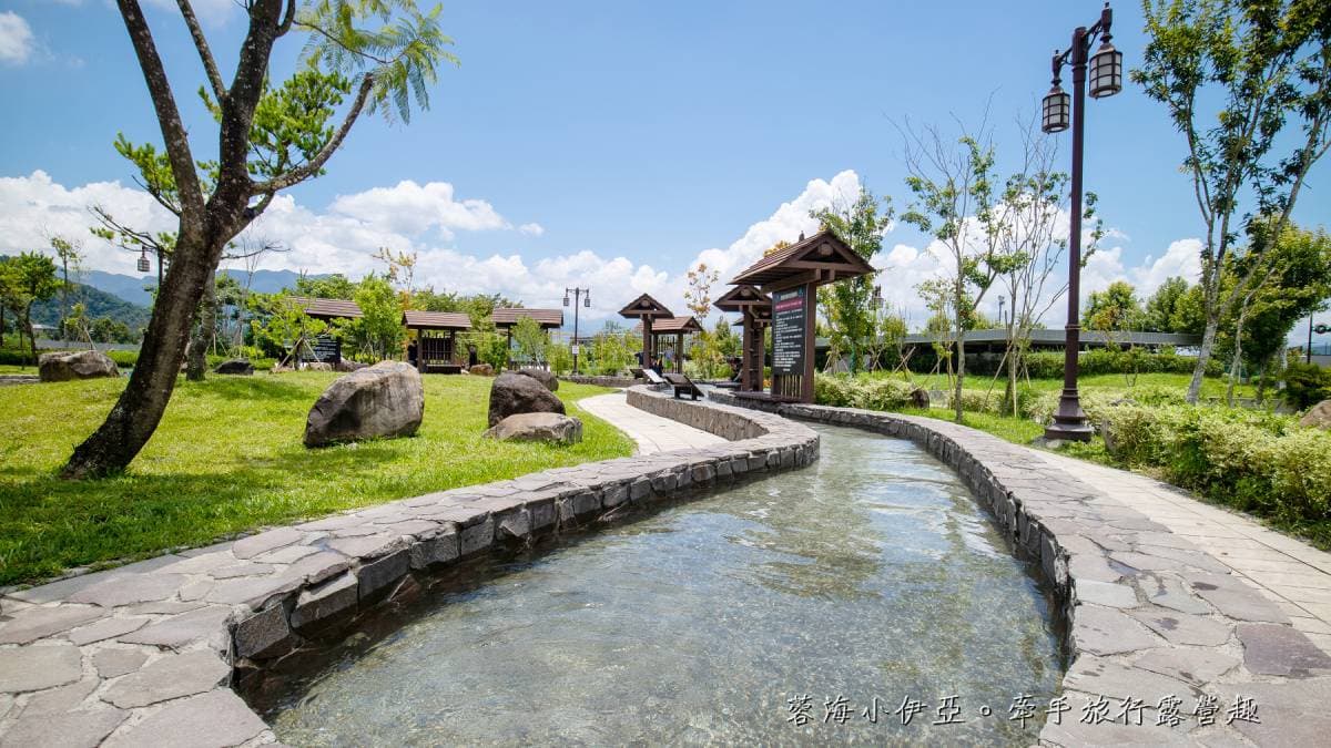 親子公園中有免費足湯可泡腳。（圖片來源：蓉蓉牽手與你環遊世界）