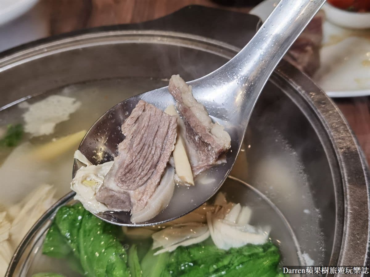 溫體羊肉半價爽吃！「桃園最強羊肉鍋」限量優惠快搶，紅柳枝羊肉串香氣爆棚