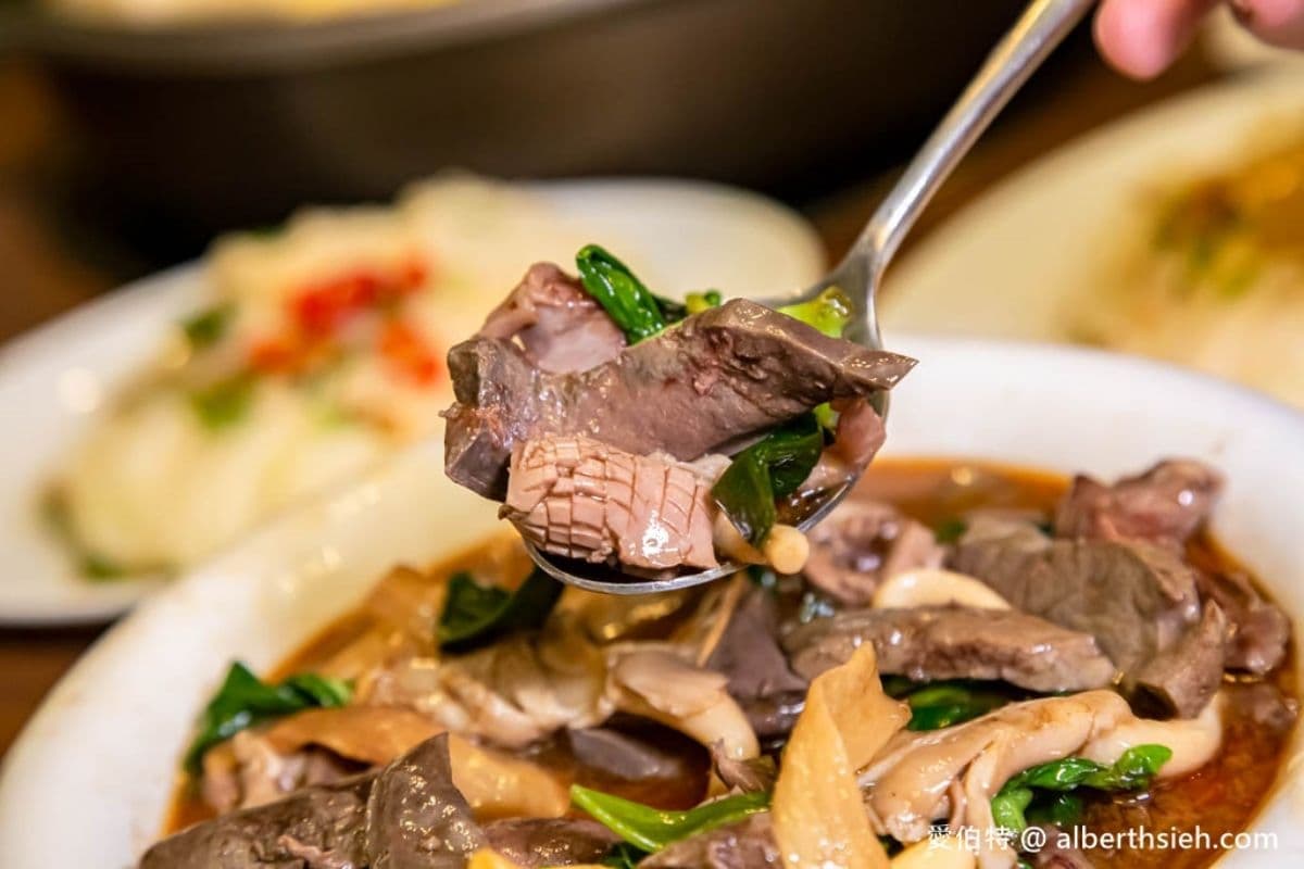 溫體羊肉半價爽吃！「桃園最強羊肉鍋」限量優惠快搶，紅柳枝羊肉串香氣爆棚