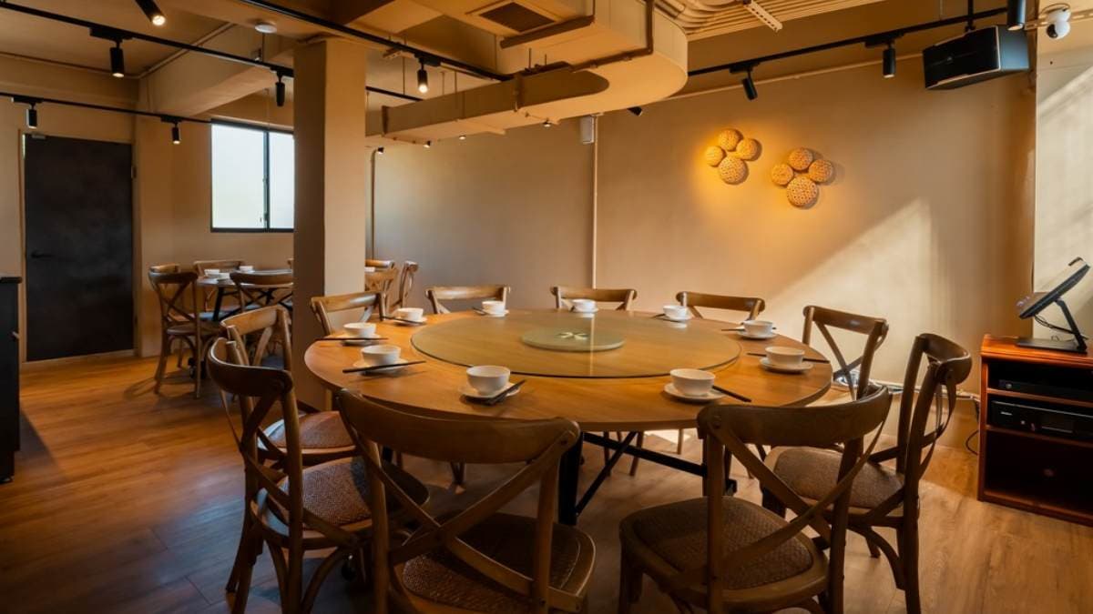 店內還有包廂可唱KTV，適合多人聚餐。（圖片來源：PEKO の Simple Life）