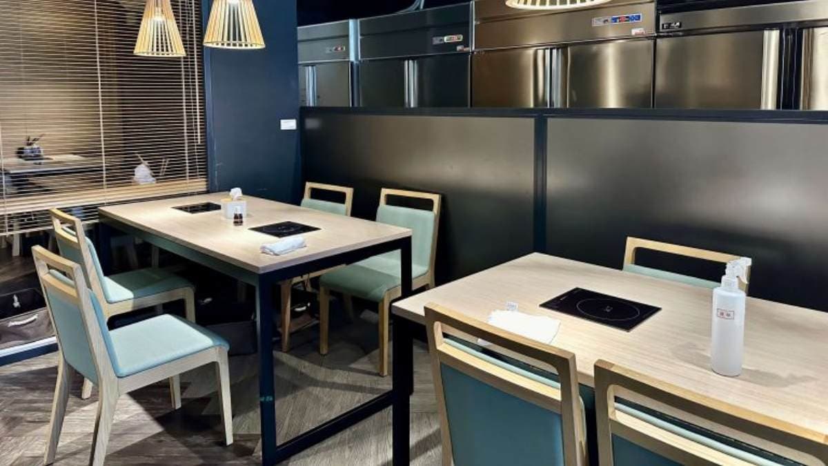 用餐空間很簡約，舒適的氛圍令人放鬆。（圖片來源：跟著Donna一起吃喝玩樂）