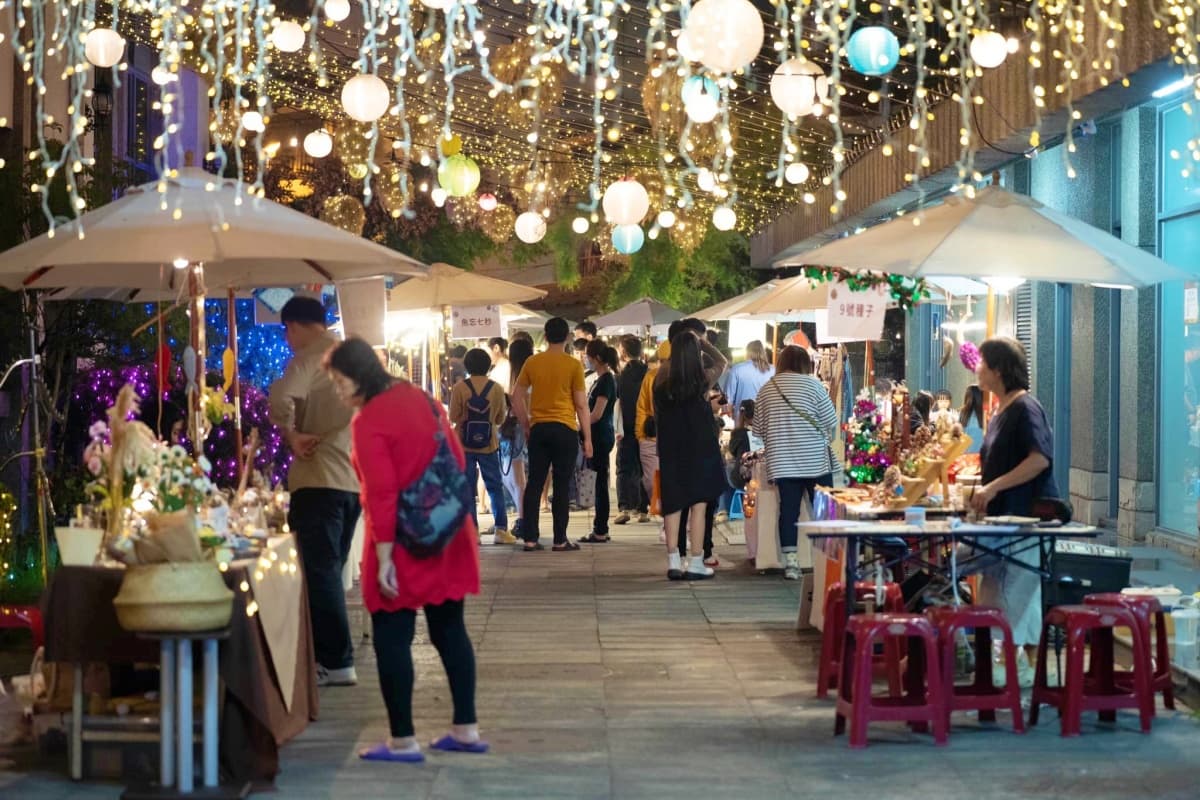 全台最大「薑餅城市」夢幻點燈！超過70座薑餅屋超好拍，聖誕市集快閃２天