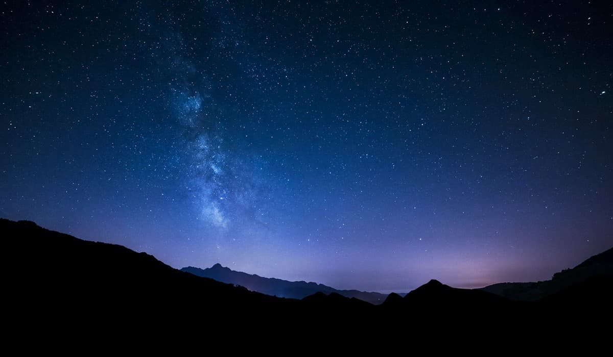 年度最大流星雨將登場！「藍皮解憂號ｘ觀星巴士」行程開搶，山海美景一次收