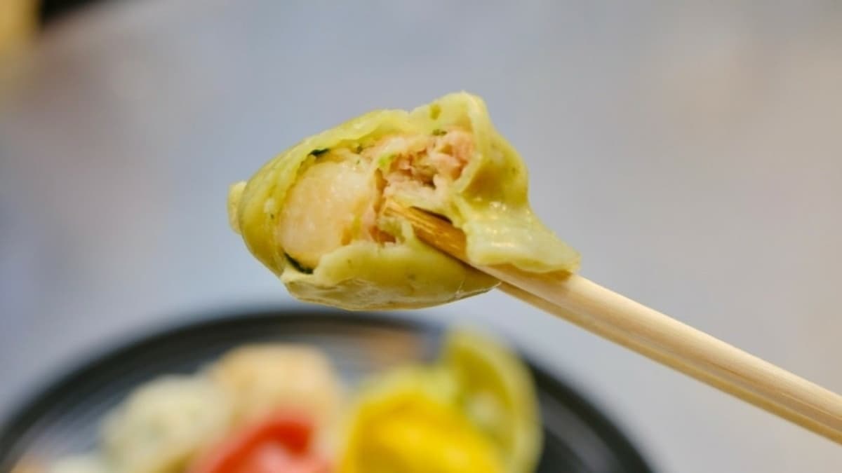 干貝水餃是菠菜口味，搭配起來沒有違和感。（圖片來源：艾家主婦）