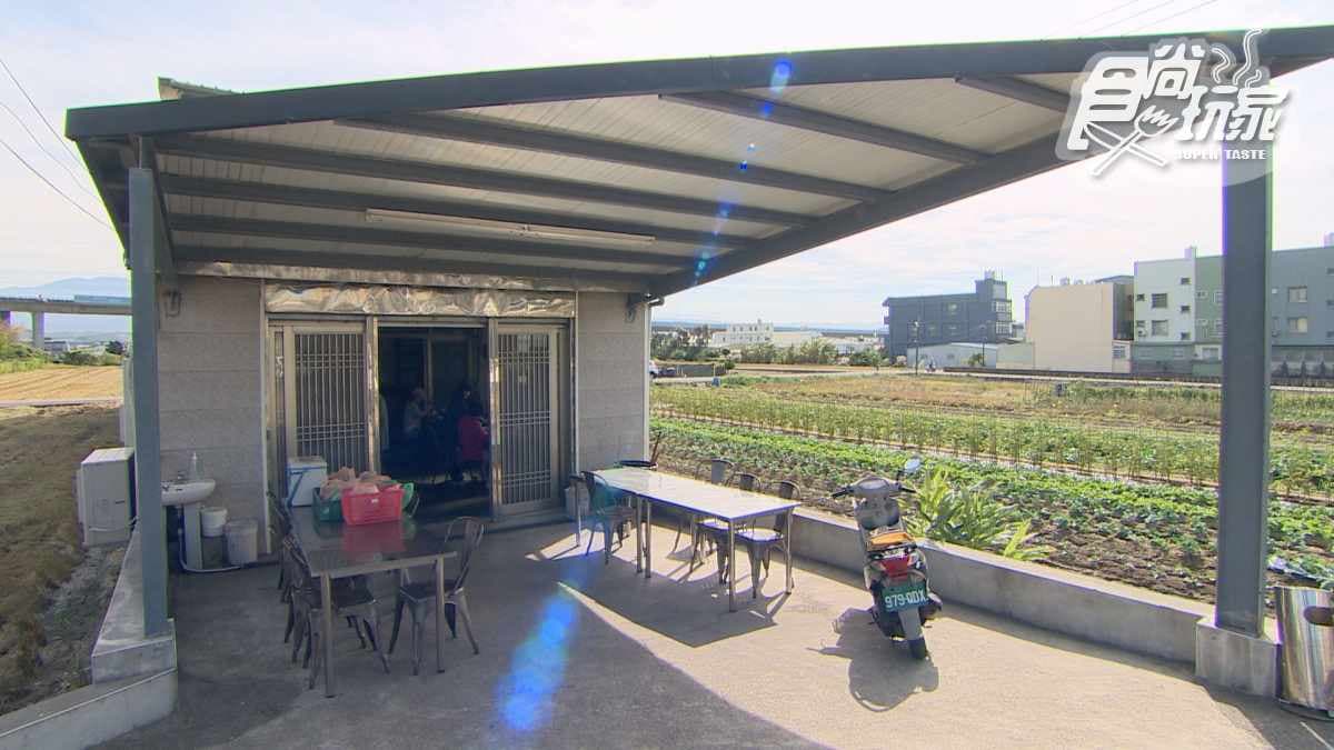 店家位於苗栗縣後龍鎮，外觀很低調，就像一般的民宅，卻深藏美味的番茄牛肉鍋。