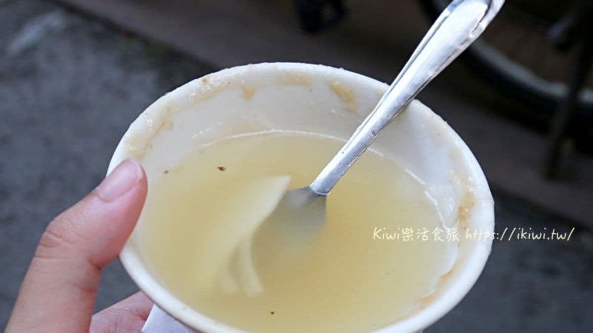 最後再來個洗碗湯，銷魂碗粿經常天亮就賣光。（圖片來源：Kiwi樂活食旅）