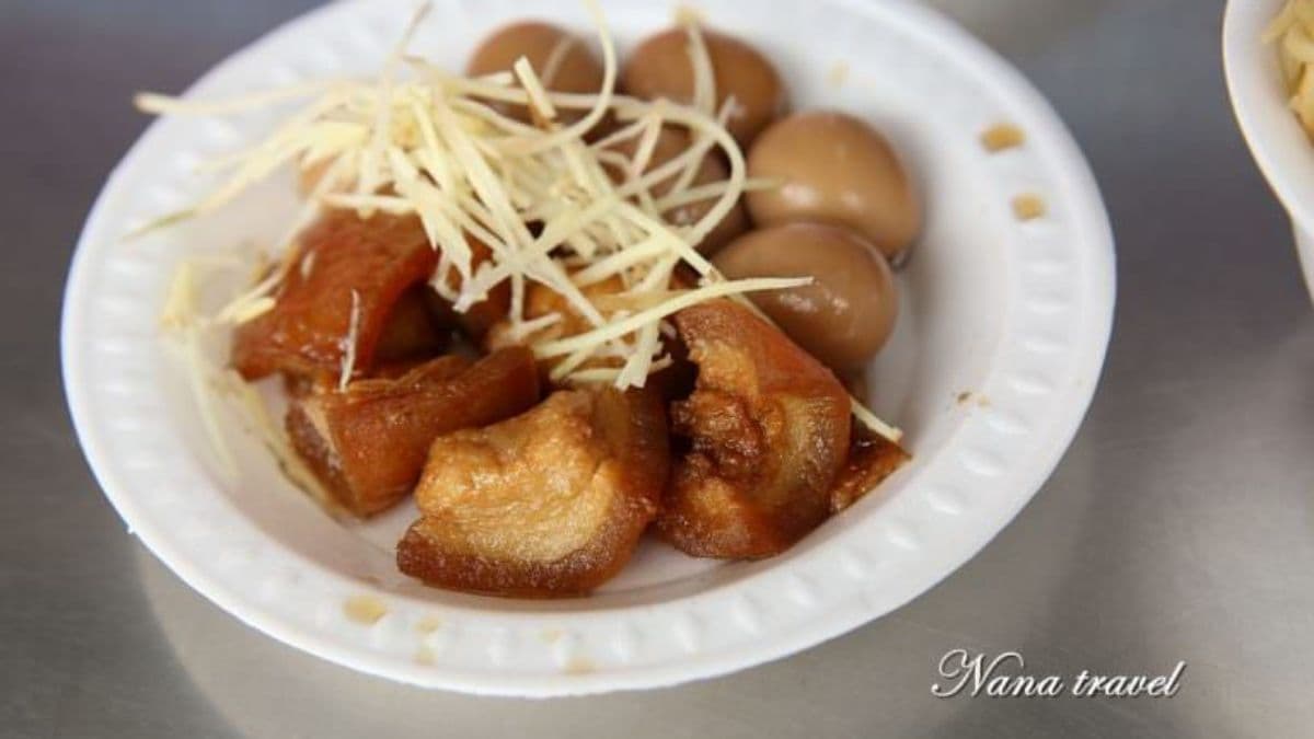 原本以為肉皮會很油，但吃起來不油膩，咬起來很彈牙又入味。（圖片來源：Nana愛旅行札記）