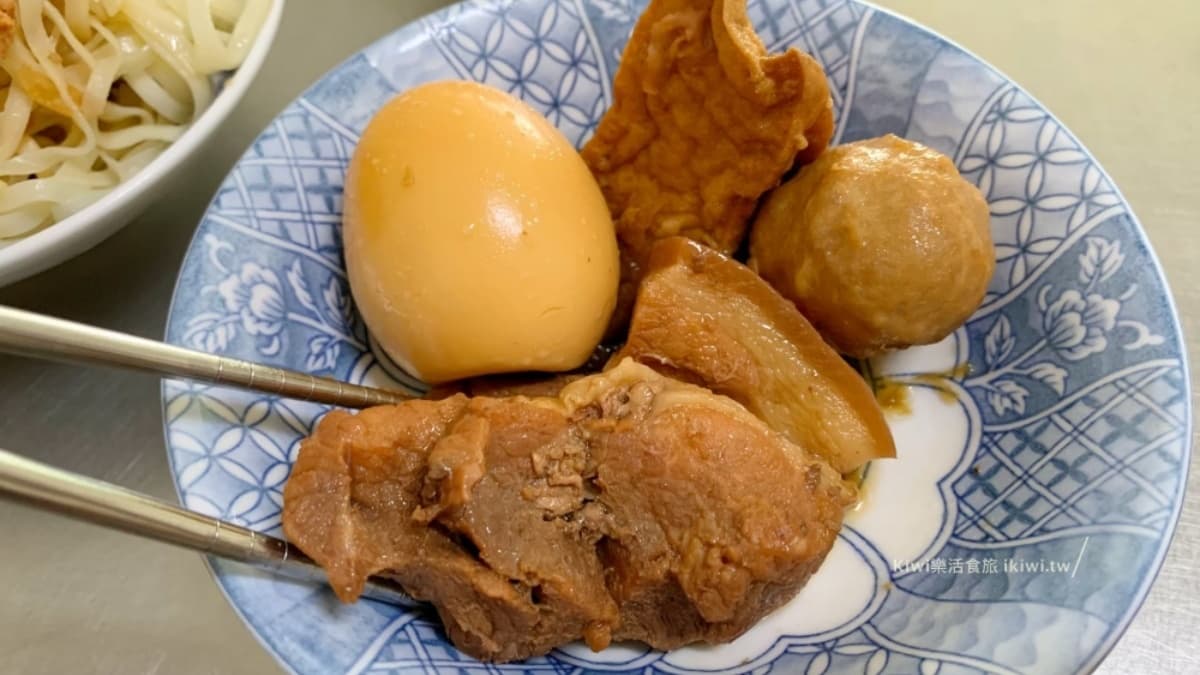 像阿嬤級的滷肉，看起來就是金黃醬色滷到恰恰好。（圖片來源：Kiwi 樂活食旅）