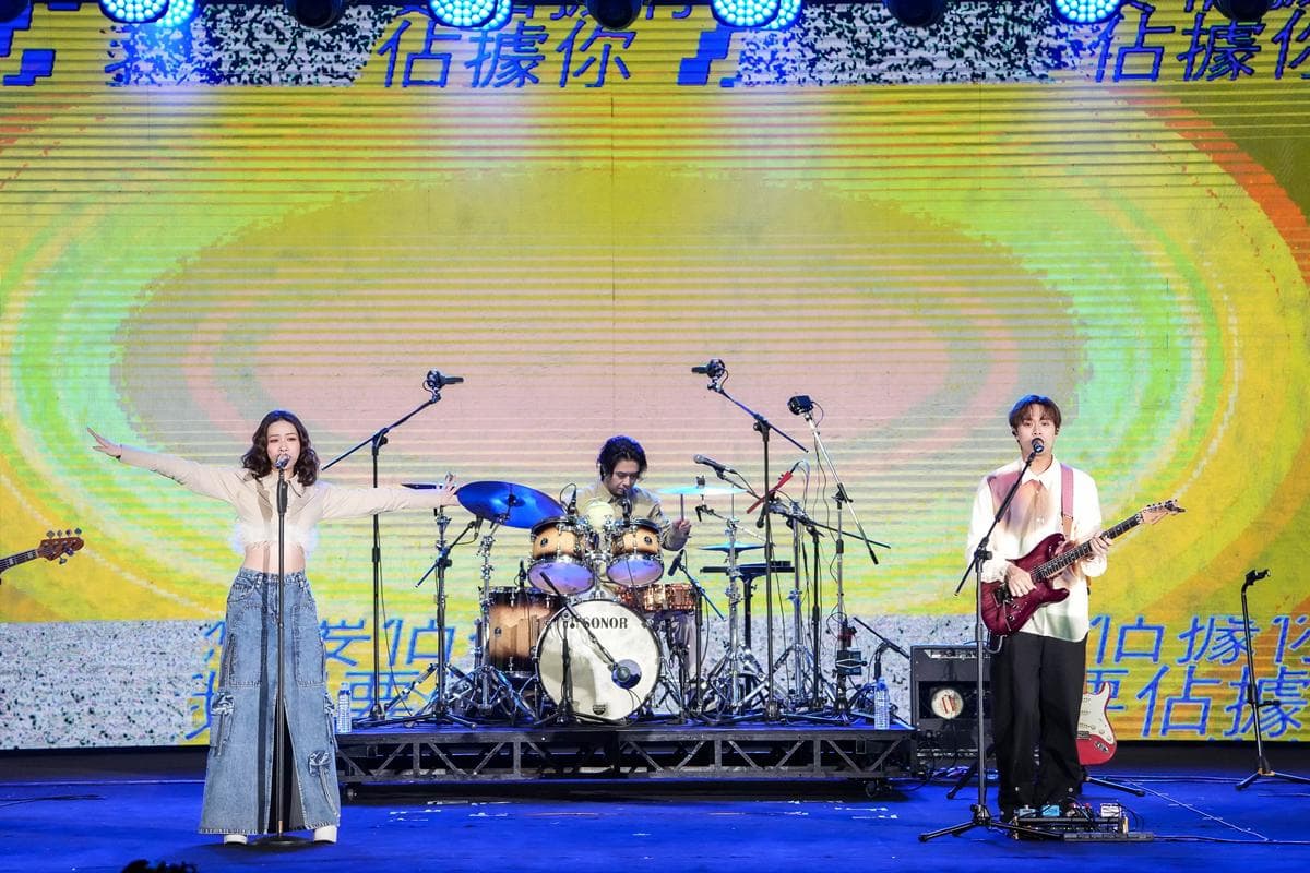 「巨星耶誕演唱會」告五人震撼開場！重磅卡司點燃週末夜晚，動力火車壓軸登場