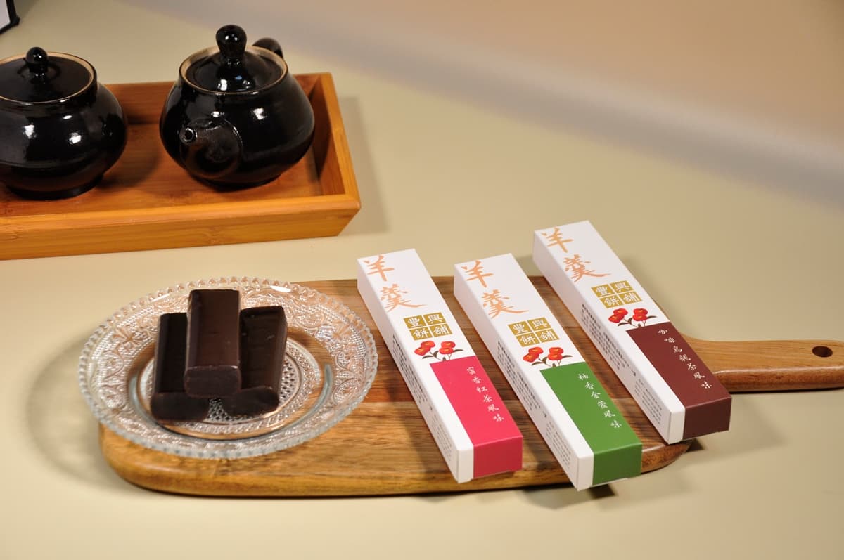 超人氣伴手現省145元!「百年餅舖」雙拼組優惠再送茶羊羹,唱片餅好吃又好拍 超人氣伴手現省145元!「百年餅舖」雙拼組優惠再送茶羊羹,唱片餅好吃又好拍