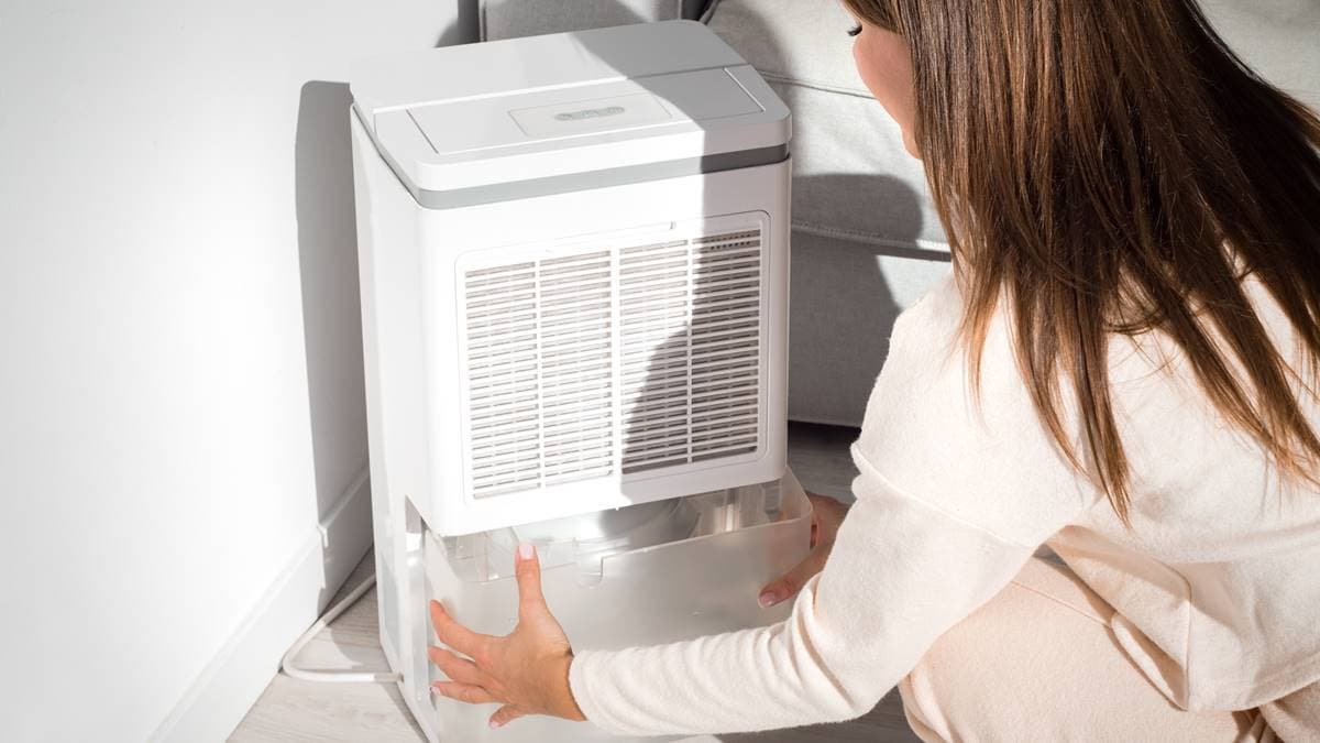 除濕機可以一直開嗎？台電曝「３大操作禁忌」，做錯恐起火釀災