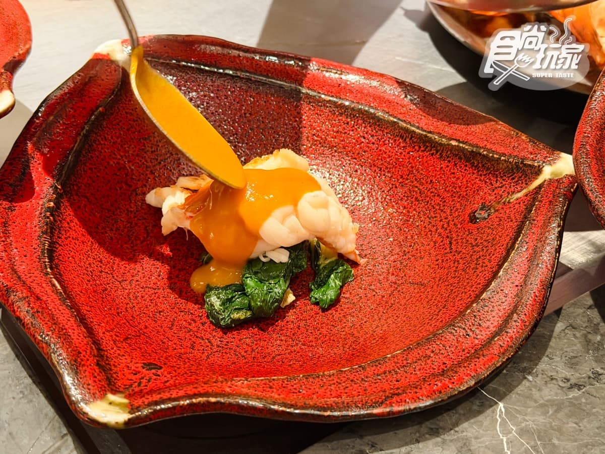 台北最難訂位鐵板燒!小吃「棺材板、鼎邊銼」華麗升級,吃得到鮑魚、龍蝦 台北最難訂位鐵板燒!小吃「棺材板、鼎邊銼」華麗升級,吃得到鮑魚、龍蝦