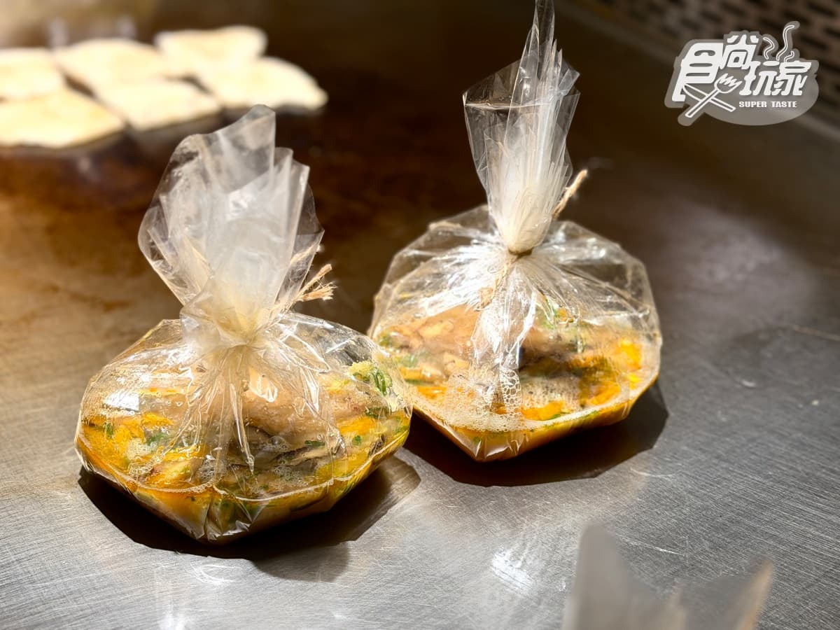 台北最難訂位鐵板燒!小吃「棺材板、鼎邊銼」華麗升級,吃得到鮑魚、龍蝦 台北最難訂位鐵板燒!小吃「棺材板、鼎邊銼」華麗升級,吃得到鮑魚、龍蝦