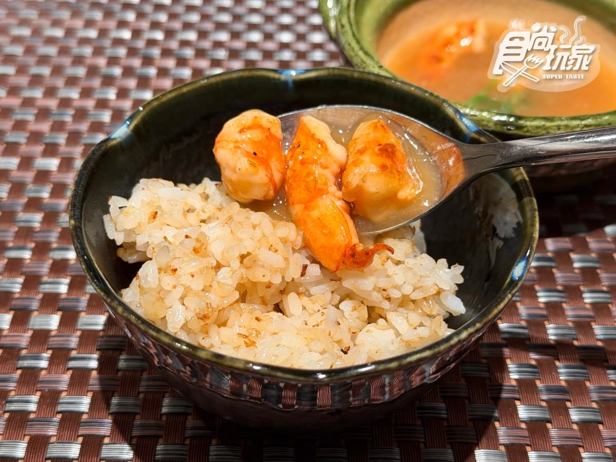 台北最難訂位鐵板燒!小吃「棺材板、鼎邊銼」華麗升級,吃得到鮑魚、龍蝦 台北最難訂位鐵板燒!小吃「棺材板、鼎邊銼」華麗升級,吃得到鮑魚、龍蝦