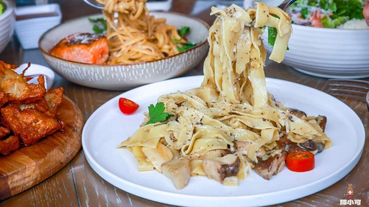 松露野菇牛肝箘細扁麵口感厚實，松露醬滋味香濃。（圖片來源：陳小可的吃喝玩樂）