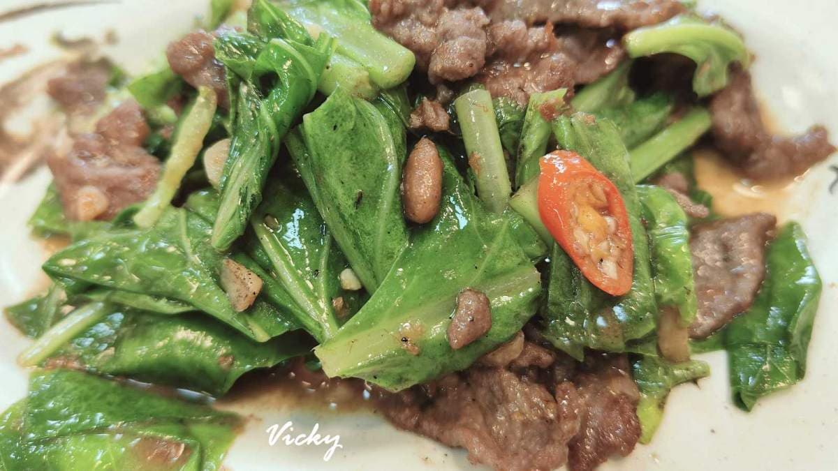 芥藍牛肉的醬汁想要清淡或重鹹都可以請老闆客製。（圖片來源：Vicky 媽媽的遊樂園）