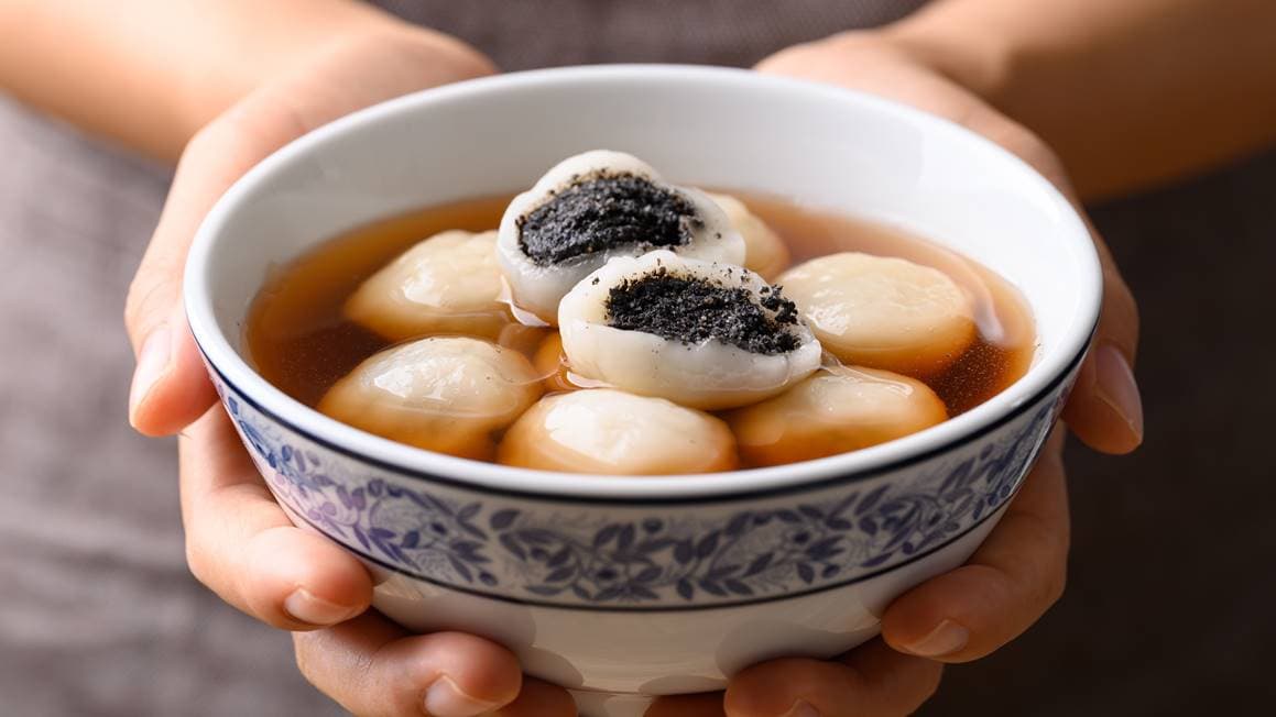 湯圓怎麼煮才好吃？內行教１招Q彈不破皮，加碼曝湯圓元宵差別、煎湯圓密技