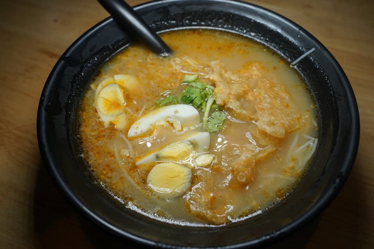 不用買機票！隱藏版「小雲南」聚落在這：神級米干、銷魂破酥包，吃一口秒飛異國
