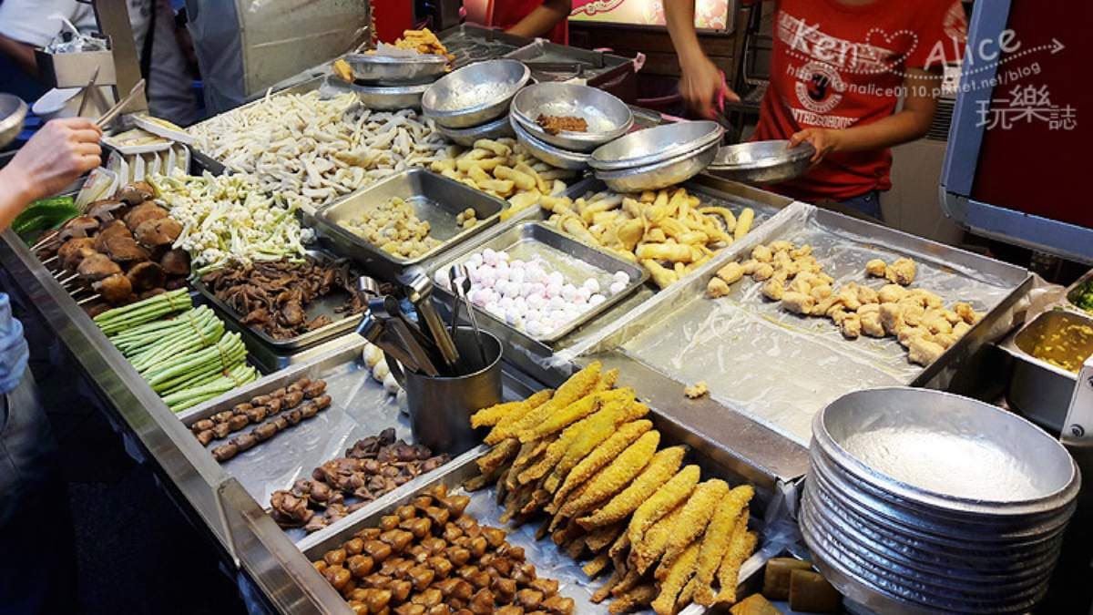 台北文山區位於景華街上的「料理奇雞」。（圖片來源：Ken&Alice玩樂誌）
