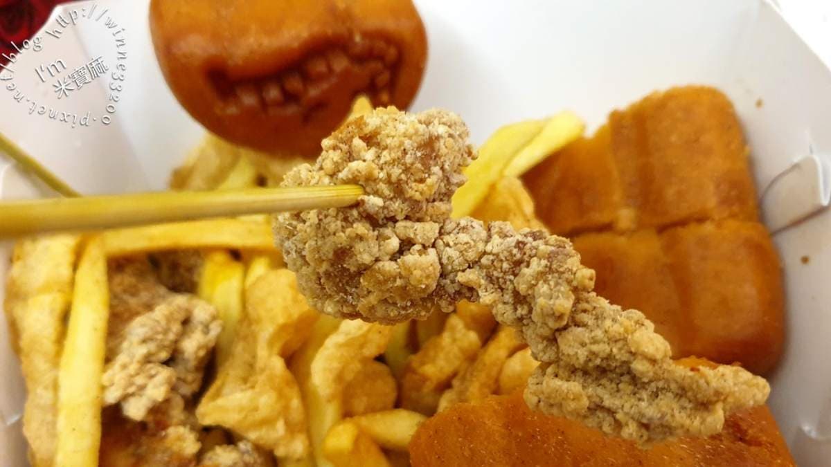 超級無骨鹽酥雞帶著胡椒香氣。（圖片來源：米寶麻幸福滿載）