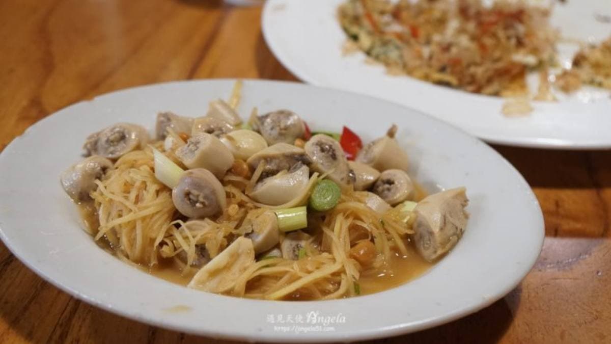 薑絲脆腸脆度剛好，薑絲的酸度有點嗆。（圖片來源：遇見天使Angela）