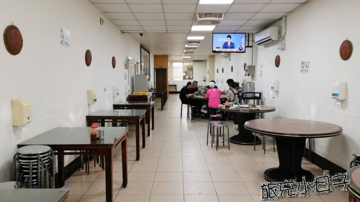 店裡面座位數，但用餐時刻常常客滿。（圖片來源：旅充小日子）