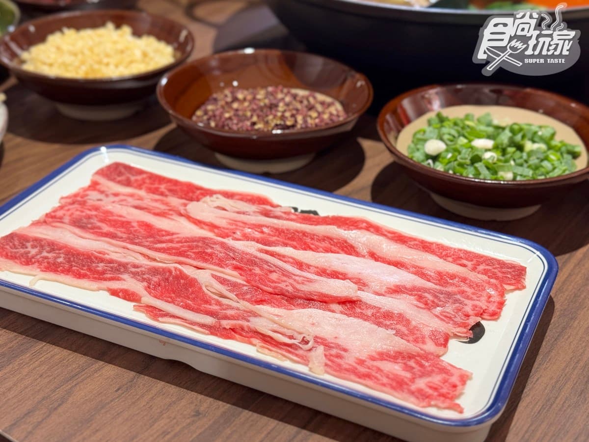 「馮校長老火鍋」首度插旗台北!推薦必點+優惠搶先看,AI教父黃仁勳也愛 「馮校長老火鍋」首度插旗台北!推薦必點+優惠搶先看,AI教父黃仁勳也愛