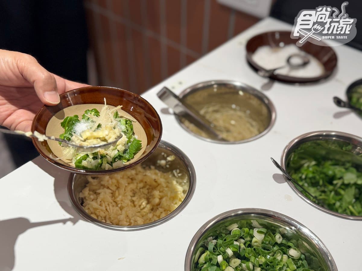 「馮校長老火鍋」首度插旗台北!推薦必點+優惠搶先看,AI教父黃仁勳也愛 「馮校長老火鍋」首度插旗台北!推薦必點+優惠搶先看,AI教父黃仁勳也愛